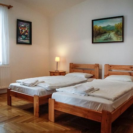 Erzsebet Pince Apartment โทไก ภายนอก รูปภาพ