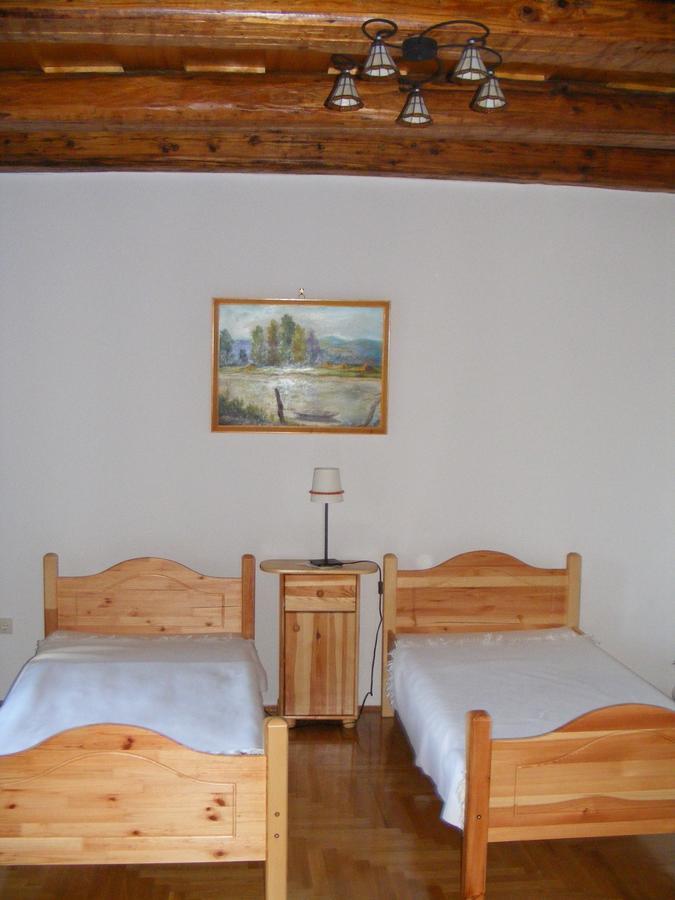 Erzsebet Pince Apartment โทไก ภายนอก รูปภาพ